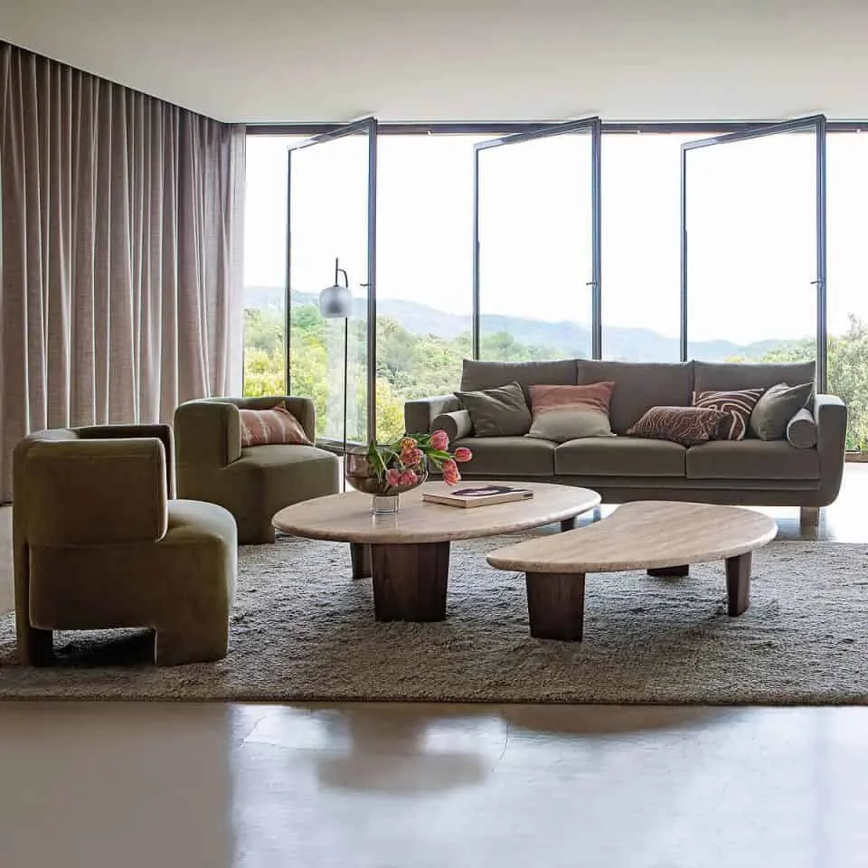 优雅的洞石咖啡桌款式适用于客厅