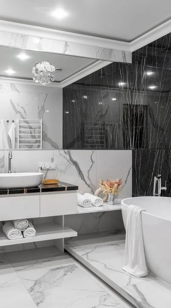 高对比度，高格调——现代生活的黑白浴室