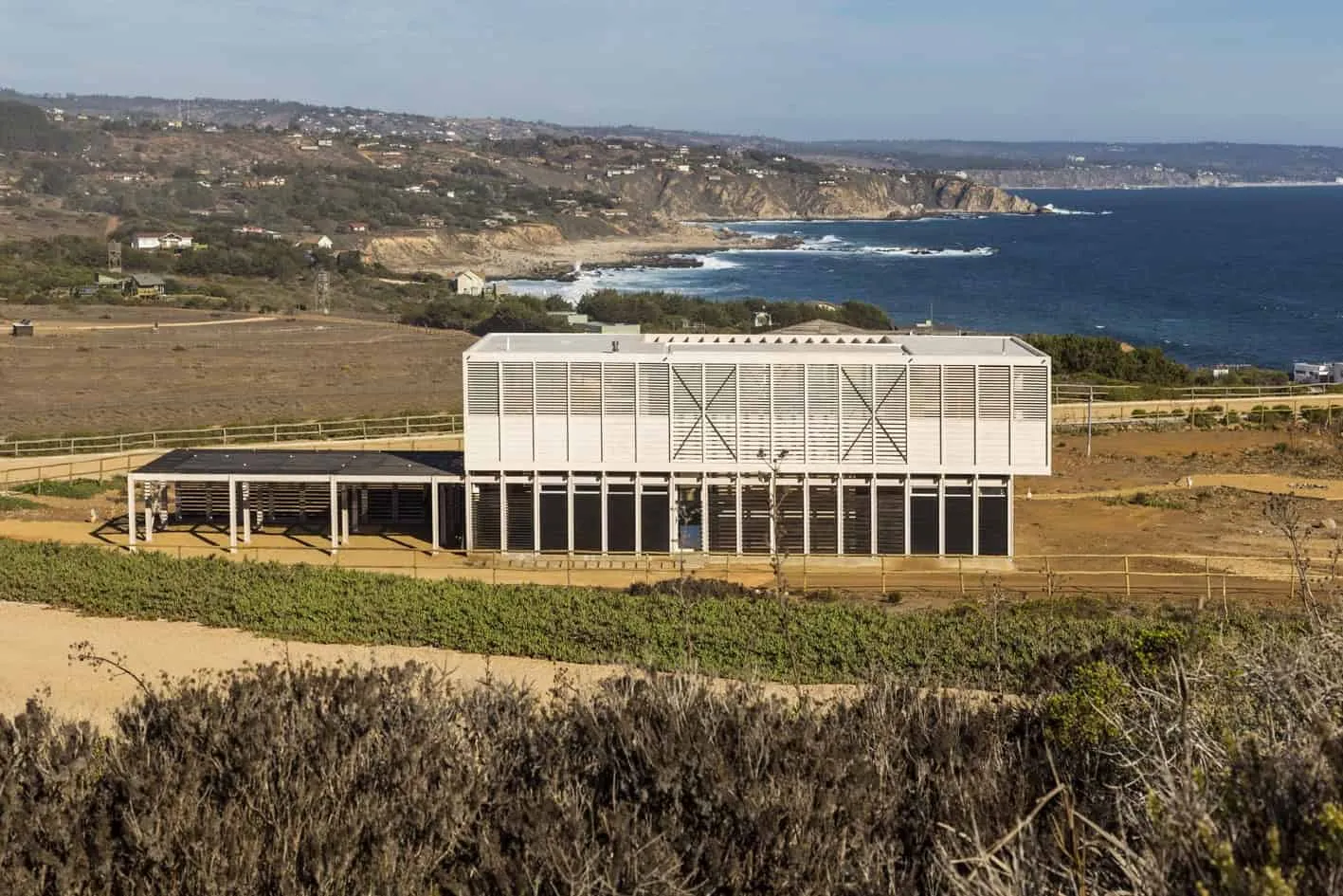 Tunken House by Nicolas Loi in Algarrobo, Chile