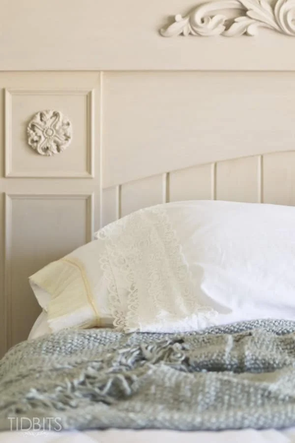 14. Funda DIY con encaje