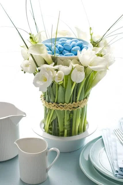 11. Centro de mesa simple de Pascua