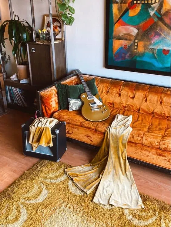 回归复古年代：70年代客厅装饰灵感