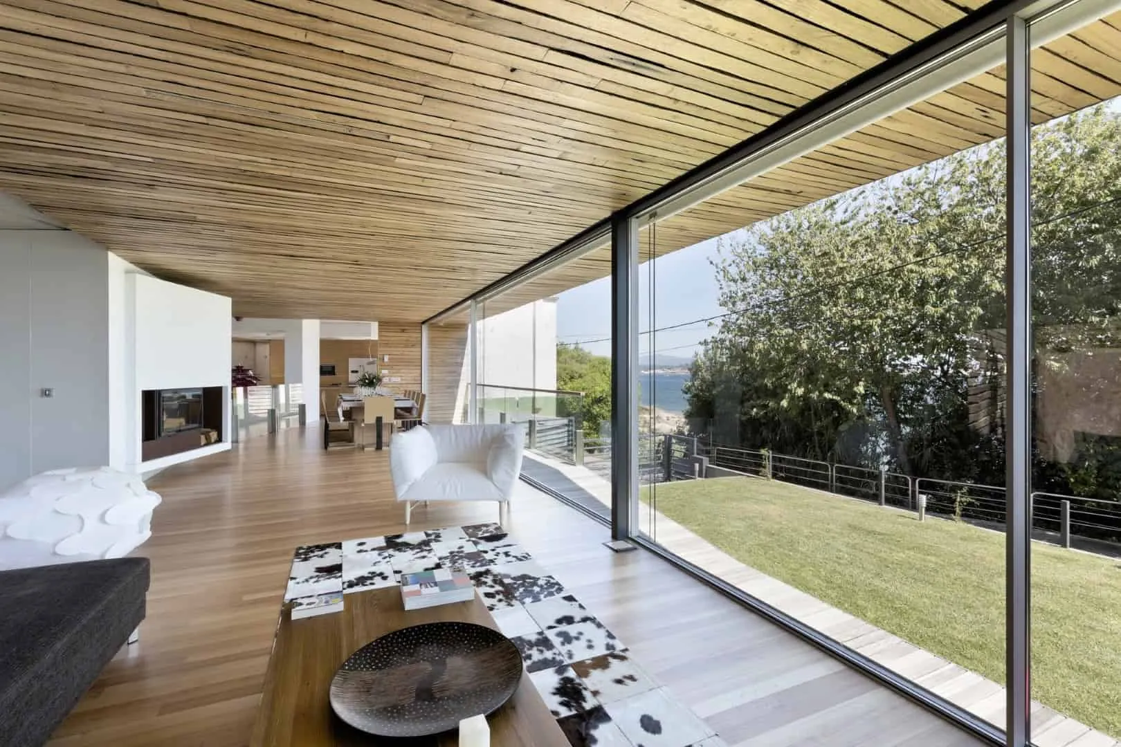 西班牙伊涅卡·莱特设计的德扎诺沃住宅