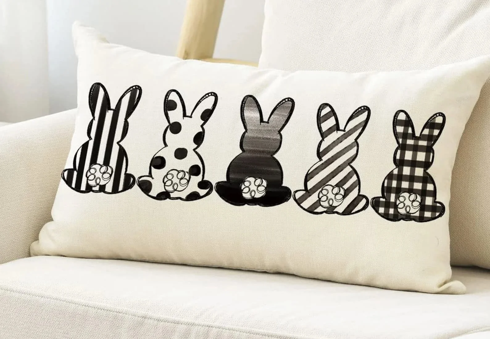 4. Almohada con conejo