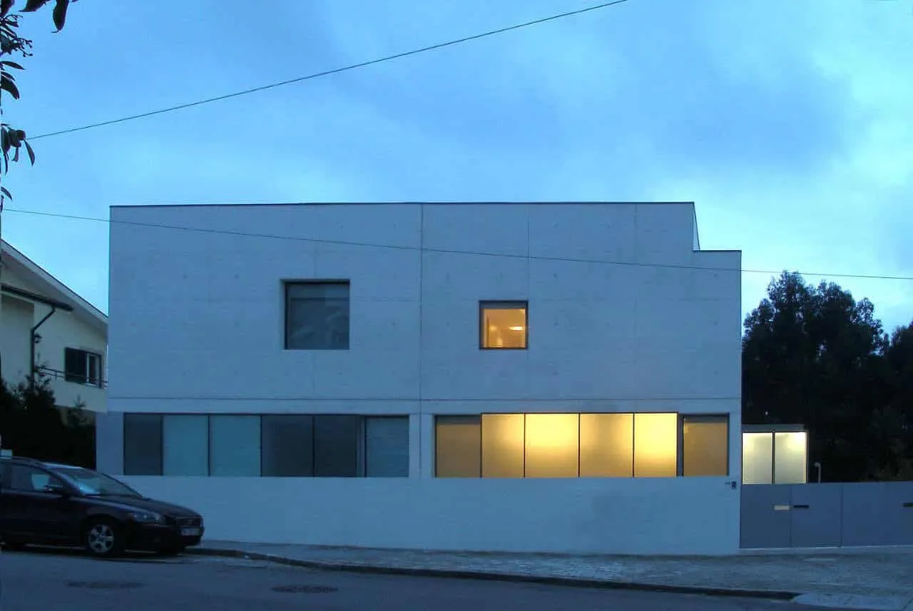 葡萄牙若昂·拉兰哈·凯罗斯设计的卡尼德洛之家