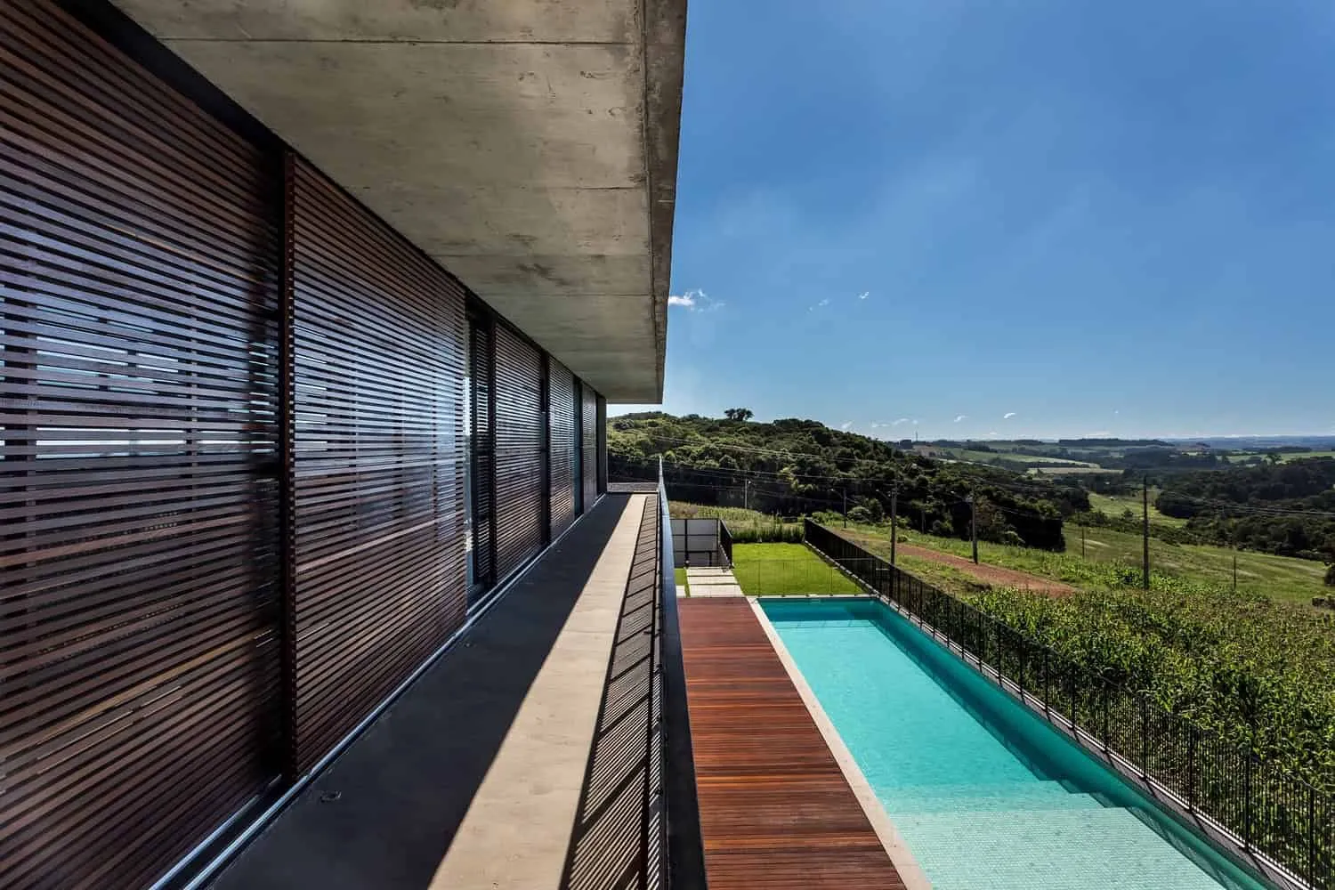 巴西帕托布兰科的米格尔·马塞多建筑事务所设计的JK住宅