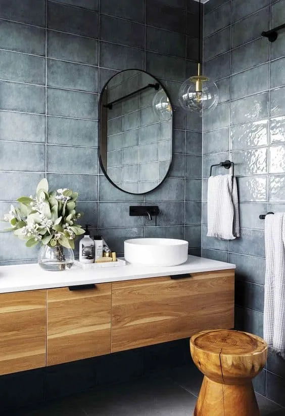 Bathroom Decoration with Unique and Charming Style