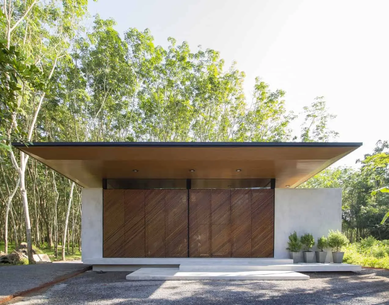House in Phattalung by Architect Rakchai Noratethdilok in Tambon Tha Khae, Thailand