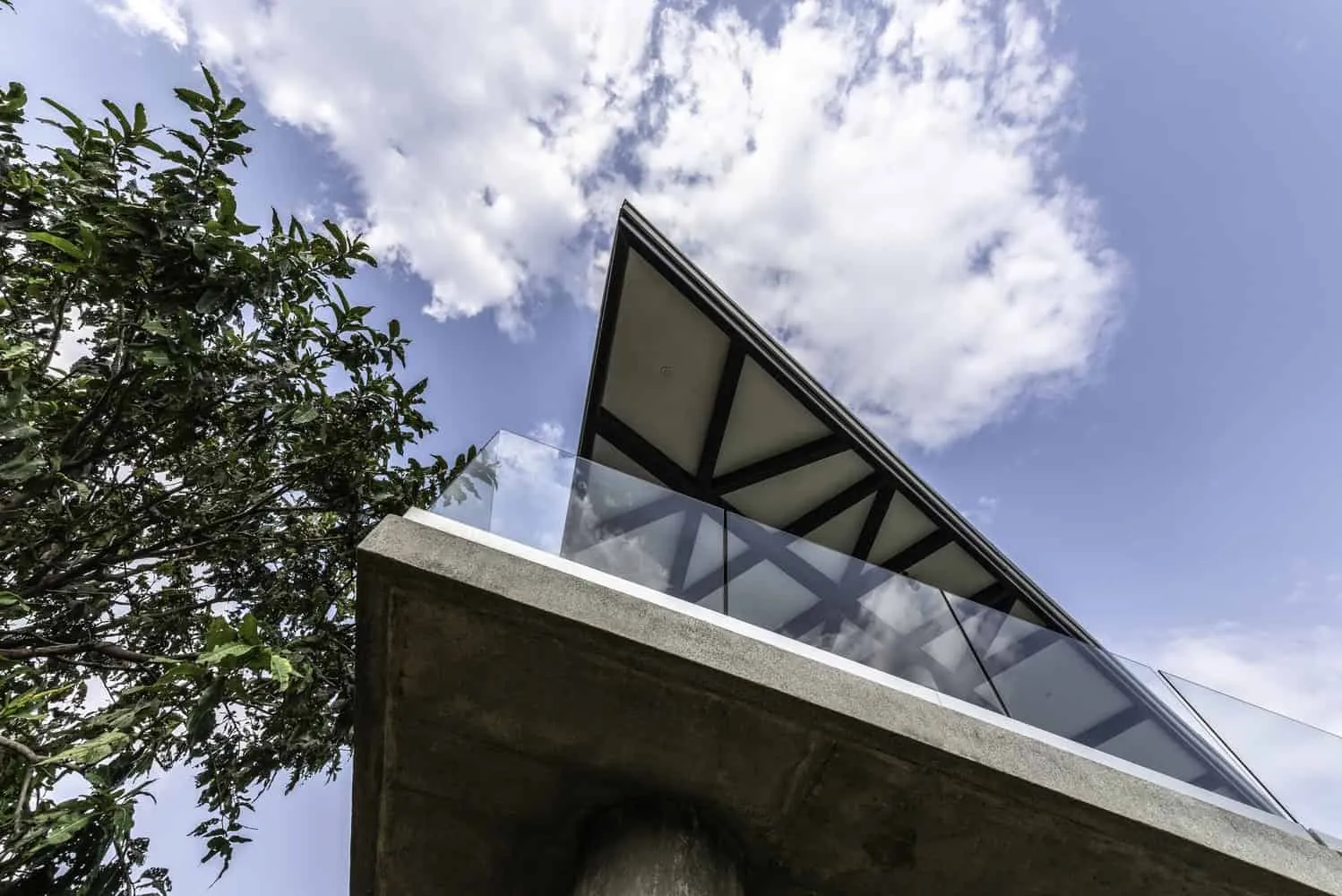 Small Multi-Family Farmhouse by Studio Lab in India Small Multi-Family Farmhouse by Studio Lab in India