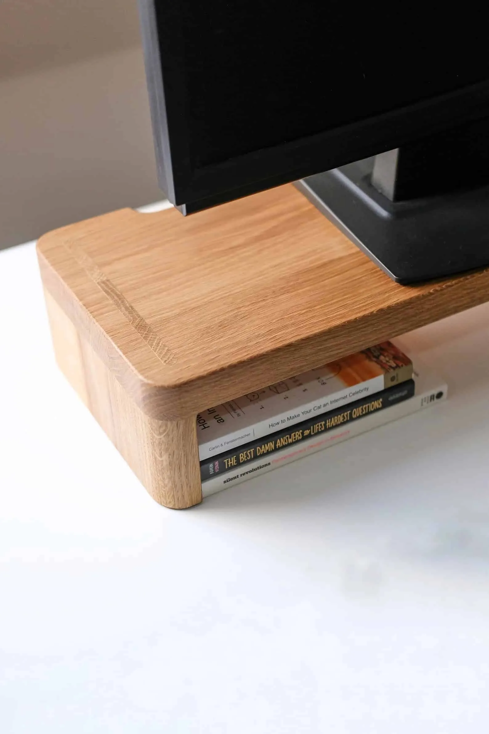 4. 橡木电脑桌架