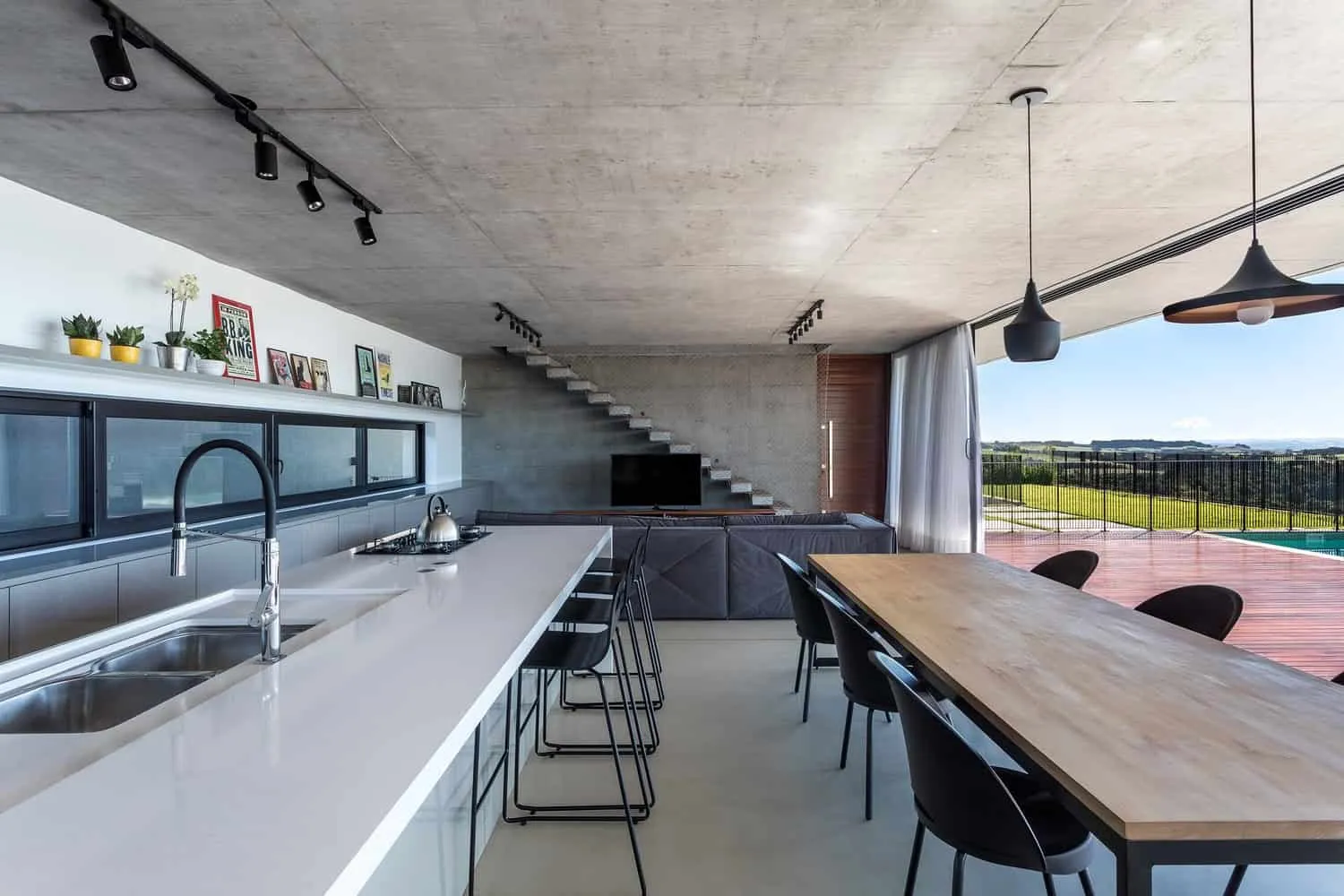 巴西帕托布兰科的米格尔·马塞多建筑事务所设计的JK住宅