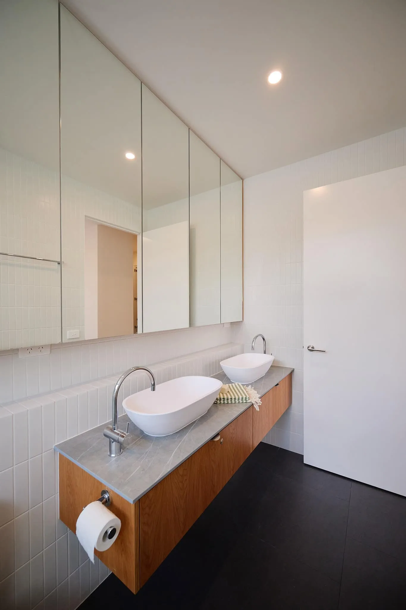 Garden House in Point Lonsdale, Australia by Lifespaces Group