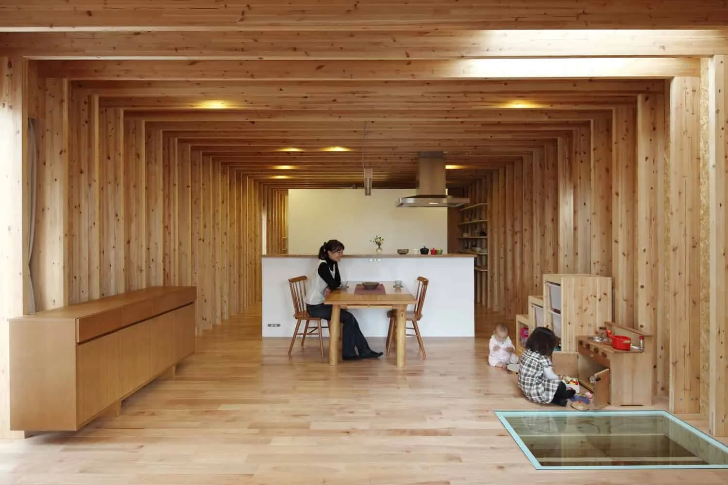 伊藤淳一建筑事务所设计的格罗夫住宅，日本秋田市