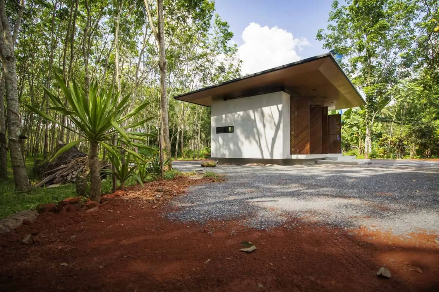 House in Phattalung by Architect Rakchai Noratethdilok in Tambon Tha Khae, Thailand