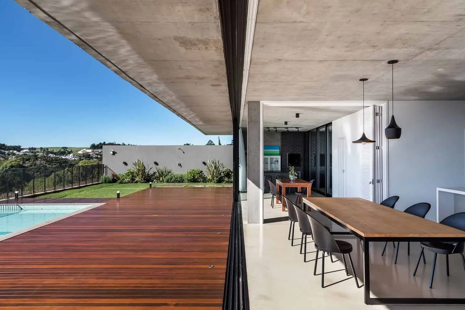 巴西帕托布兰科的米格尔·马塞多建筑事务所设计的JK住宅