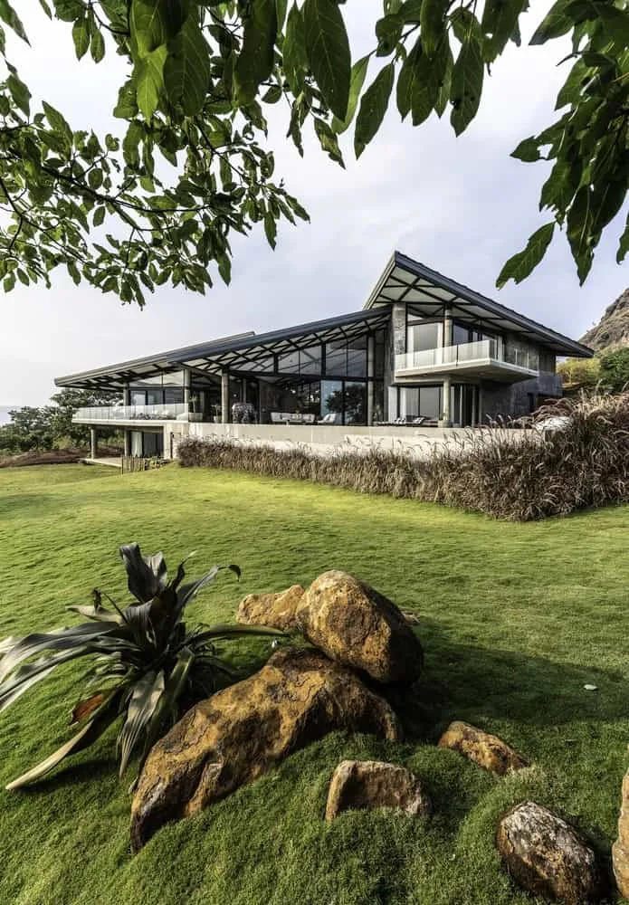 Small Multi-Family Farmhouse by Studio Lab in India Small Multi-Family Farmhouse by Studio Lab in India