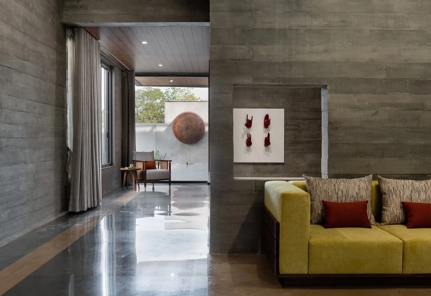 The Grid Architects 设计的阿赫迈达巴德混凝土粗野主义住宅