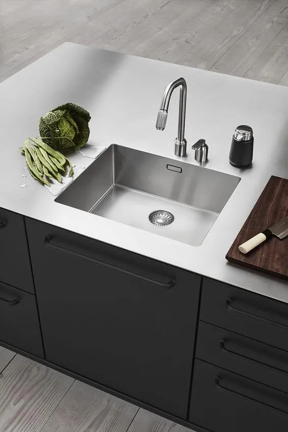 Metal Revival: Ideas for Decorating with Steel Throughout the Home! Metal Revival: Ideas for Decorating with Steel Throughout the Home!