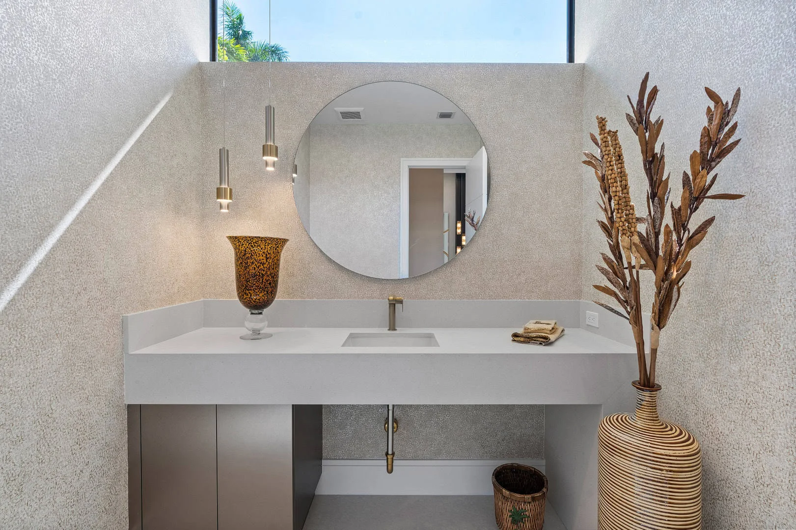 15. Luxurious individual single-family home in Deer Creek Club