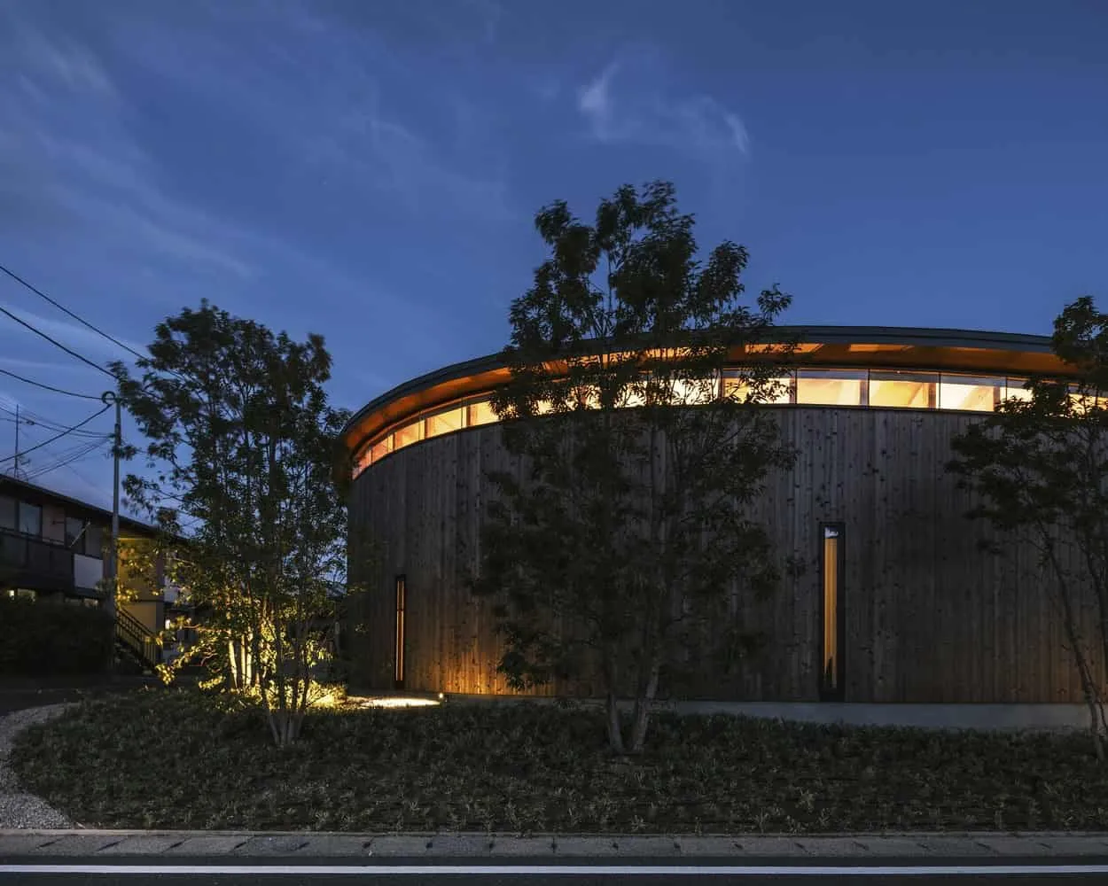 Дом-капсула Небесного Судна від NKS Architects у Фукуокі, Японія