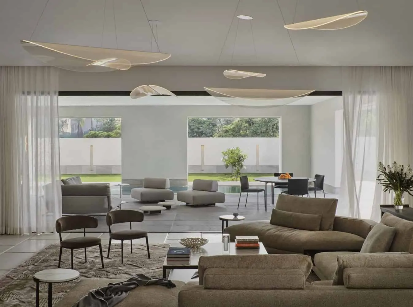 Architect's House by ALEEYA. Design Studio in Karachi, Pakistan Architect's House by ALEEYA. Design Studio in Karachi, Pakistan