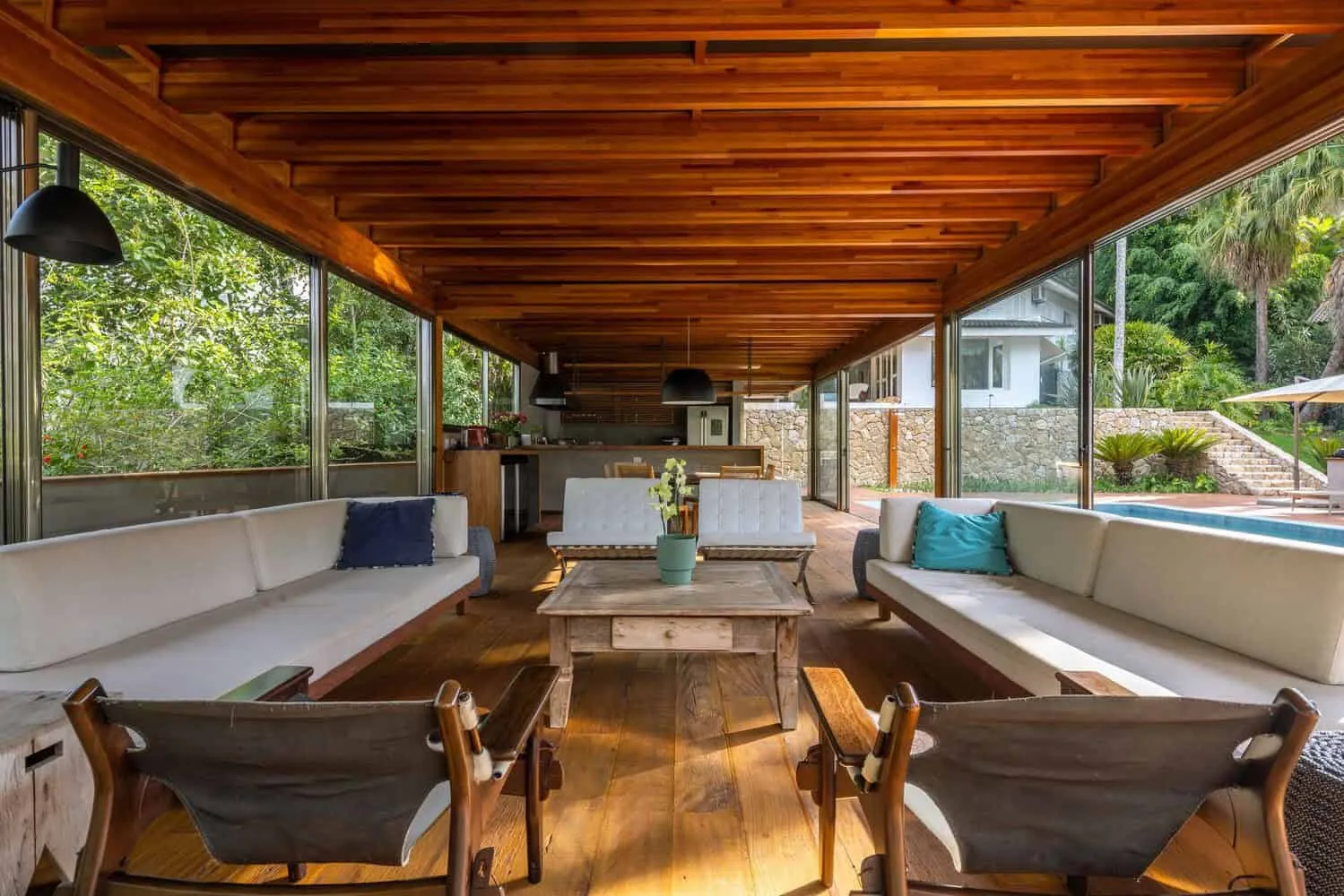 PMC House by Rocco Arquitetos in Ibiuna, Brazil PMC House by Rocco Arquitetos in Ibiuna, Brazil