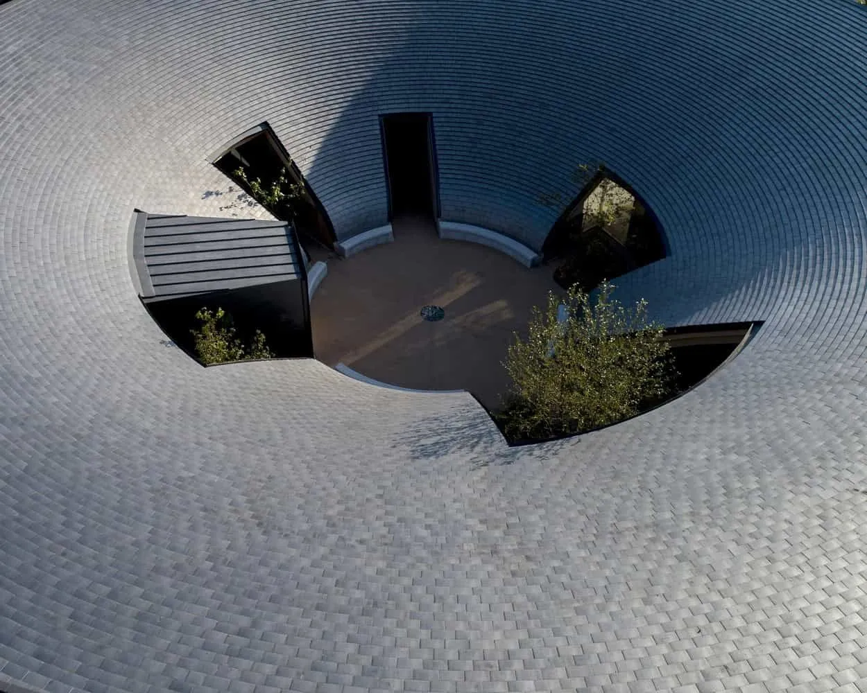 Дом-капсула Небесного Судна від NKS Architects у Фукуокі, Японія