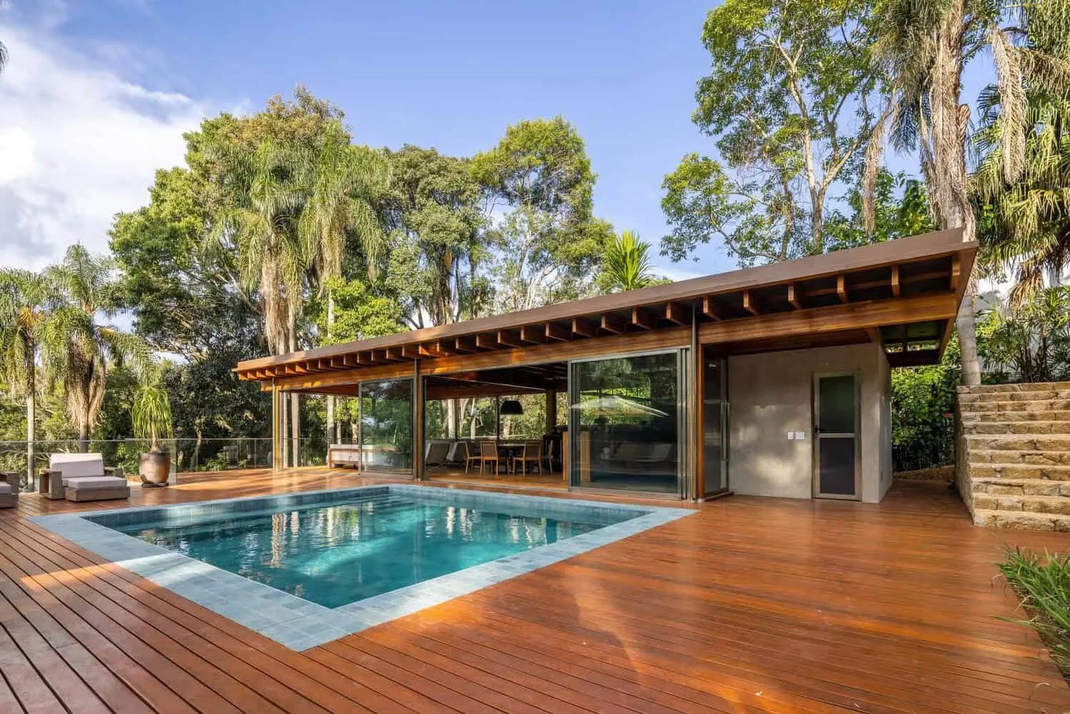 PMC House by Rocco Arquitetos in Ibiuna, Brazil PMC House by Rocco Arquitetos in Ibiuna, Brazil