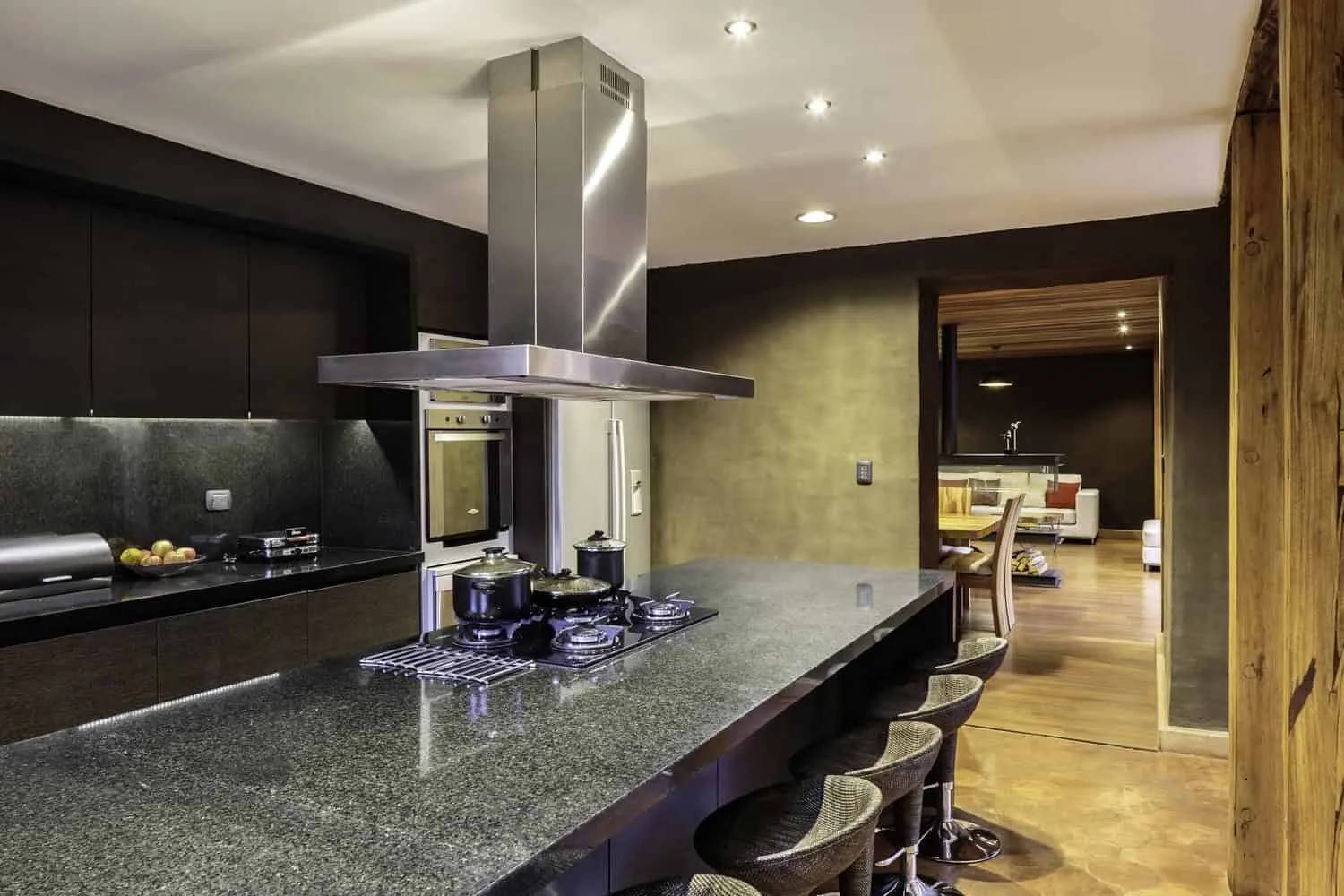 伊万·基什佩建筑事务所设计的奎恩卡洛马之家,厄瓜多尔 伊万·基什佩建筑事务所设计的奎恩卡洛马之家,厄瓜多尔