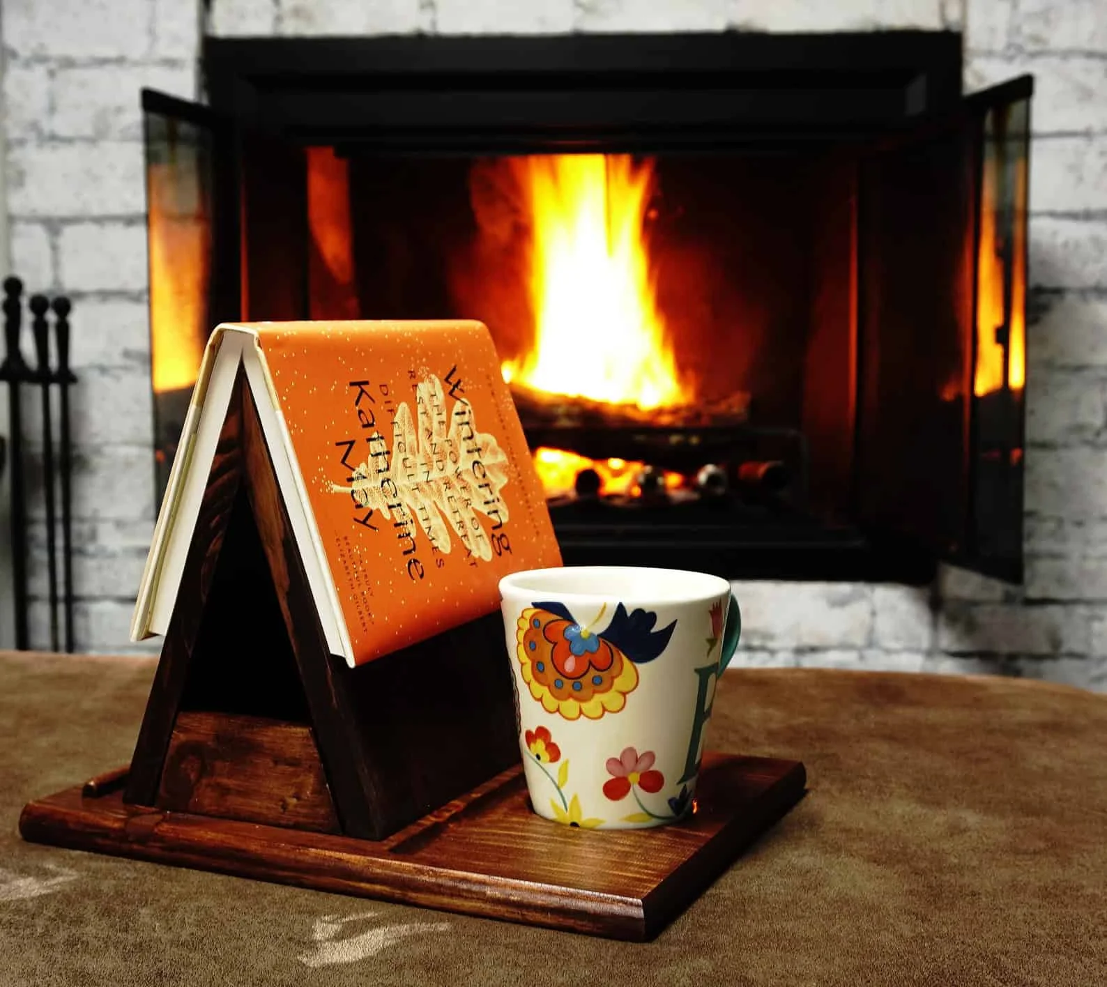 5. Repisa personalizada de madera para libros