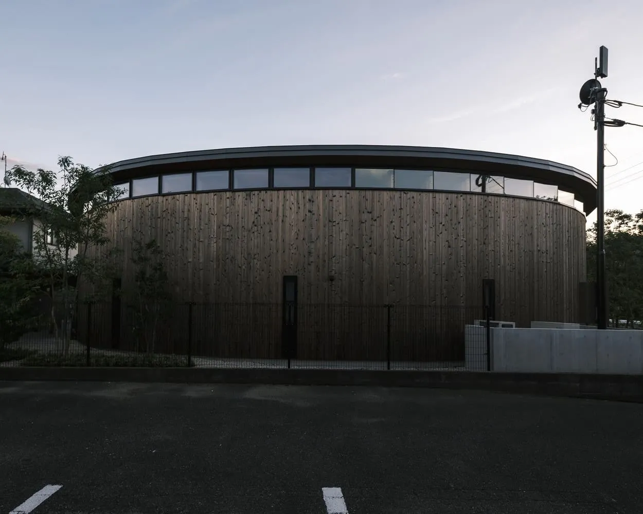 Дом-капсула Небесного Судна від NKS Architects у Фукуокі, Японія