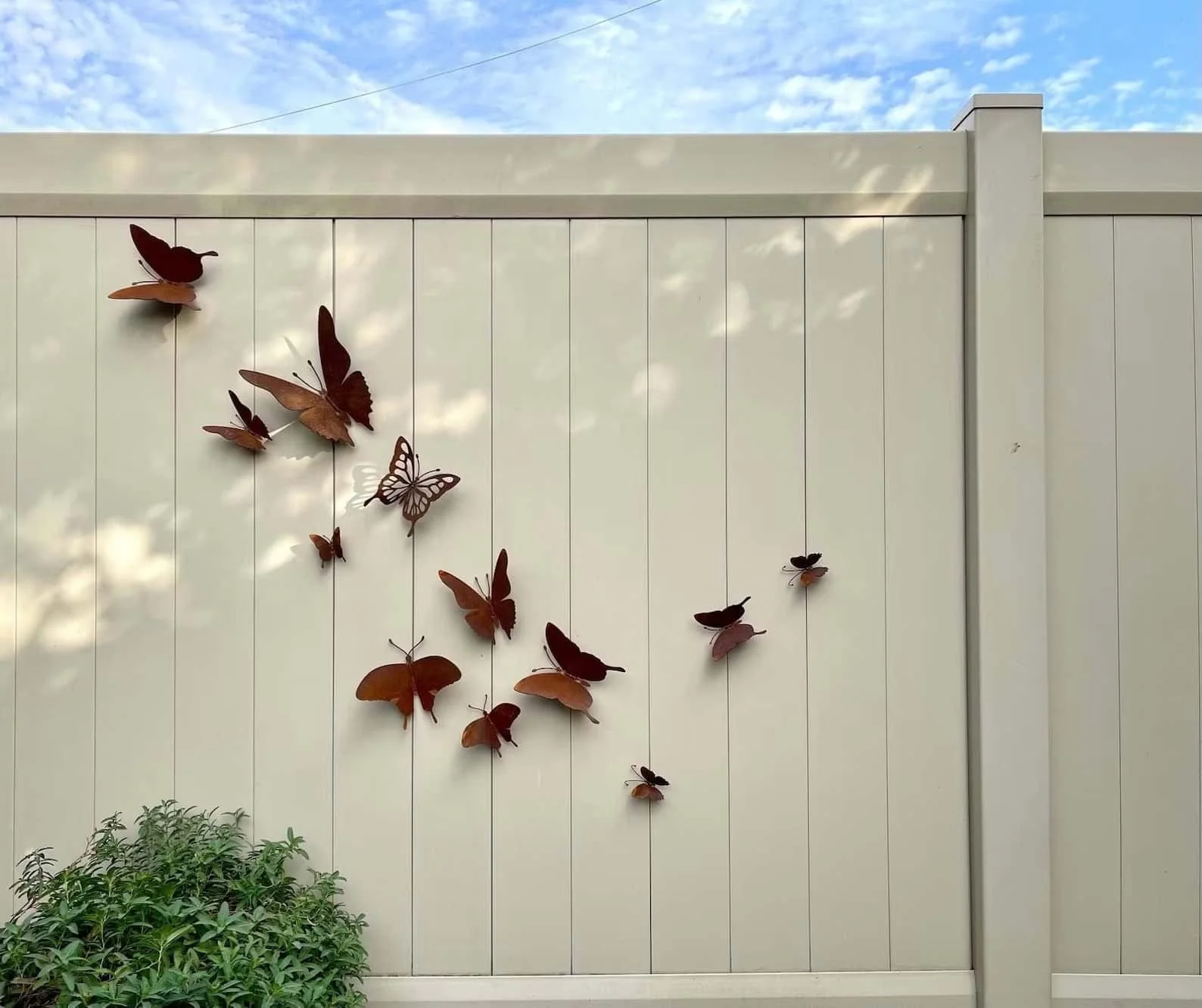 12. Mariposa como decoración de pared exterior