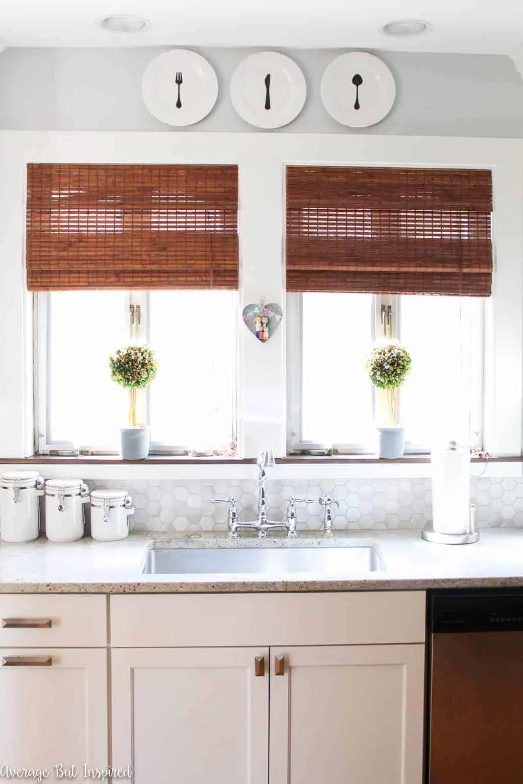 12. Platos decorativos DIY desde una tienda de descuentos