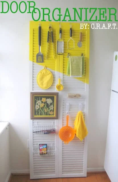 14. Hazlo tú mismo - organizador y decoración de cocina en puerta
