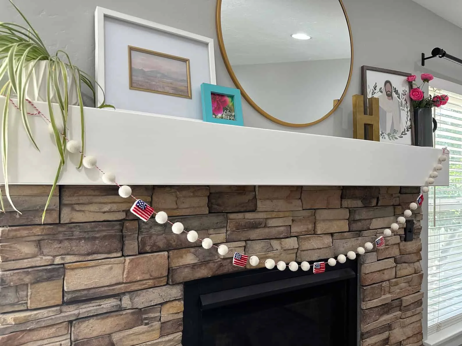 7. Guirnaldas con bandera estadounidense