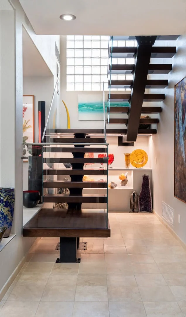 2. 现代楼梯，凤凰