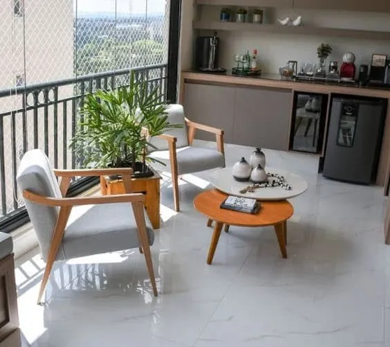 Як зібрати маленький гастрономічний балкон?