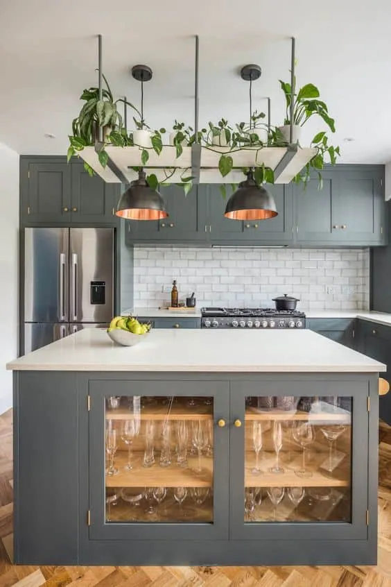 Universal Elegance of Shaker Kitchen