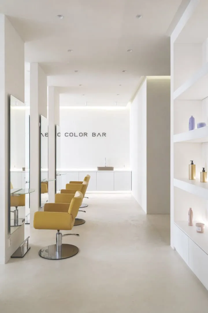 普罗夫迪夫，保加利亚的CR理发店与Simple Architecture学院