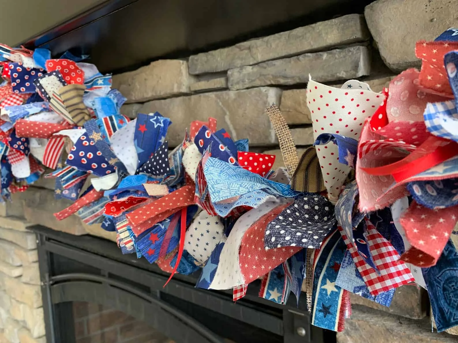 9. Guirnaldas de tela del 4 de julio