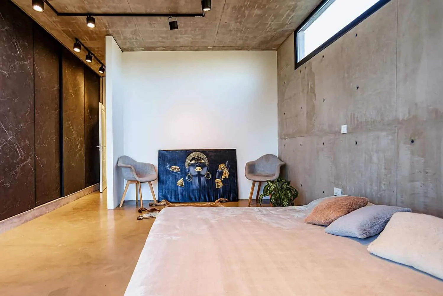 TIM Arquitectos设计的孟买之家：几何优雅的钢筋混凝土住宅