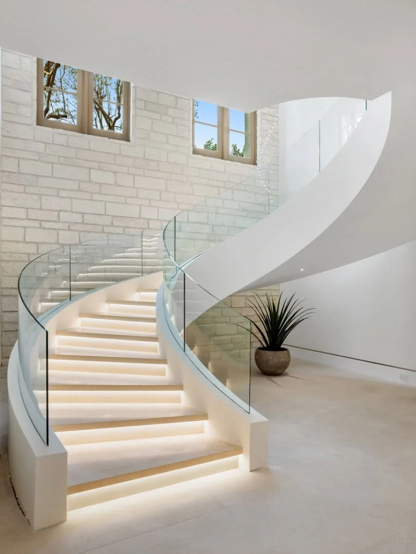 9. 2 Waves End – Crystal Cove – 新港海滩