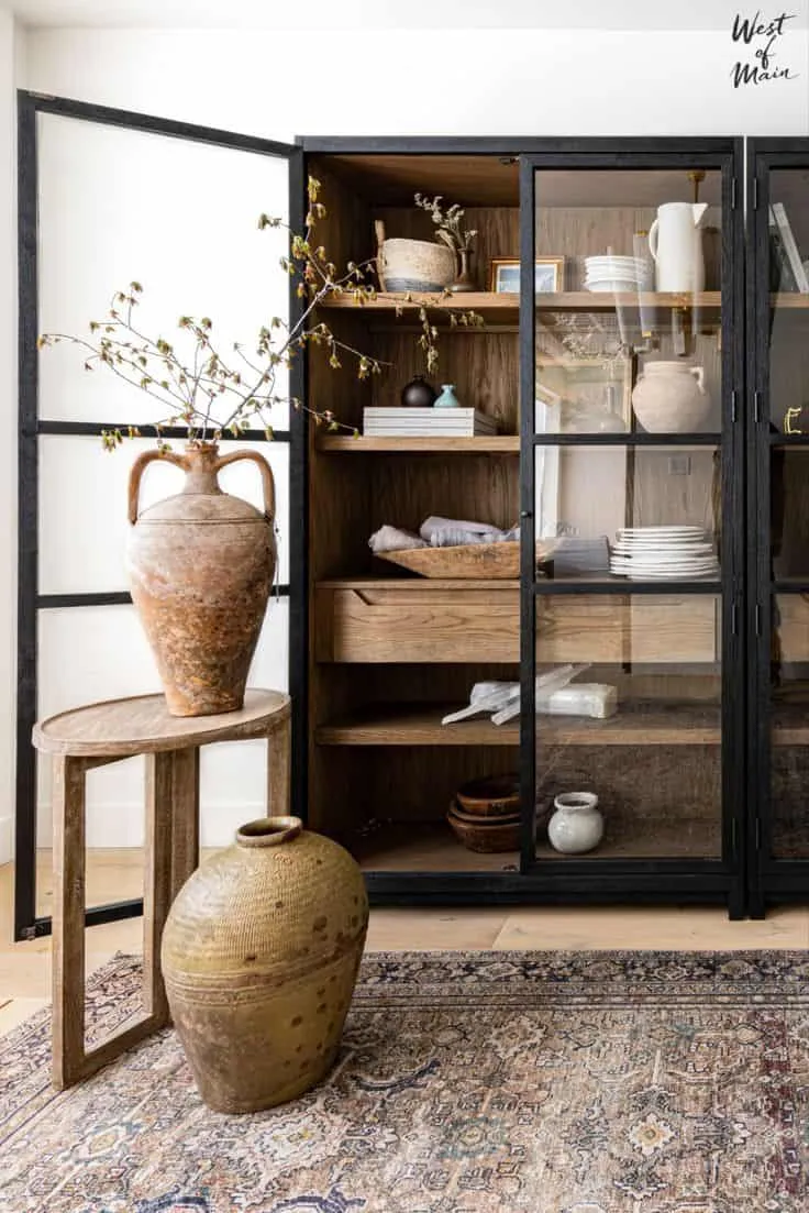 Types of Wooden Dressers and Inspiring Ideas for Their Arrangement