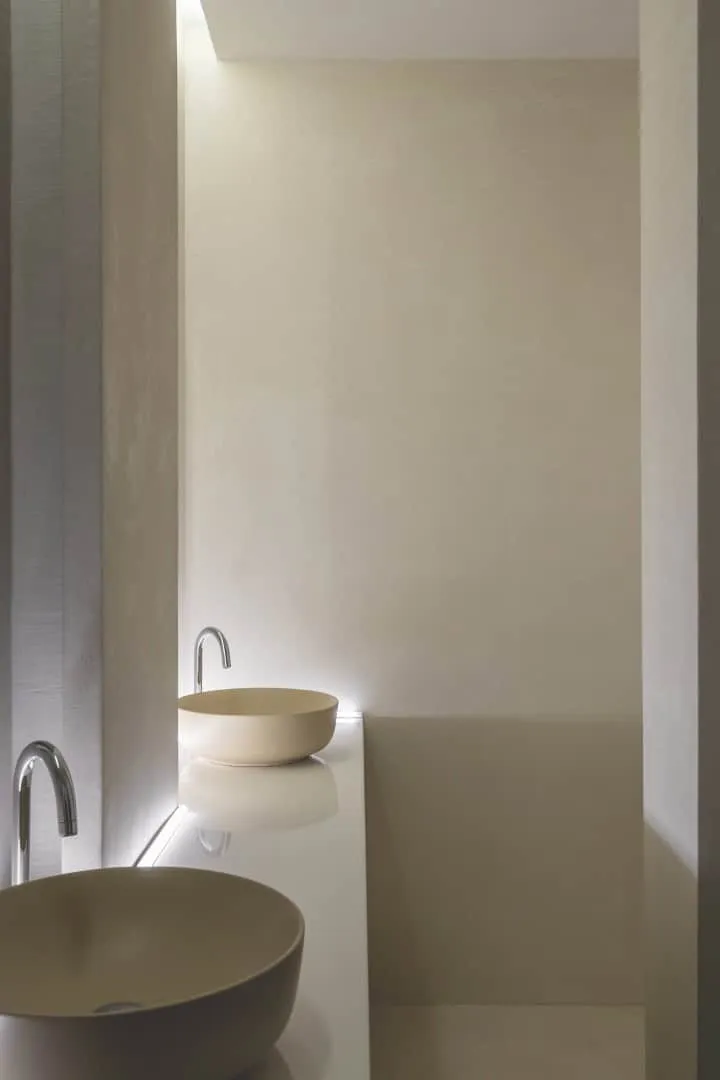 普罗夫迪夫，保加利亚的CR理发店与Simple Architecture学院