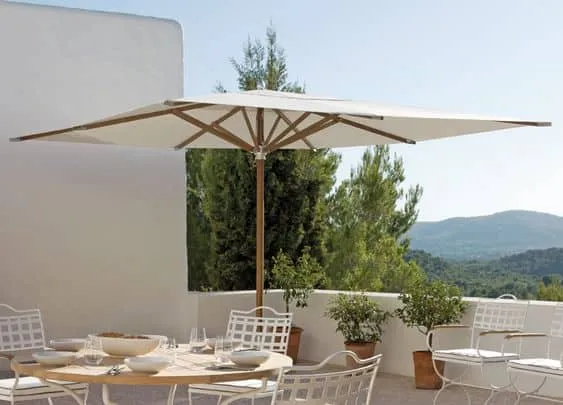 Unveiling the Accessory That's Making a Big Comeback This Summer