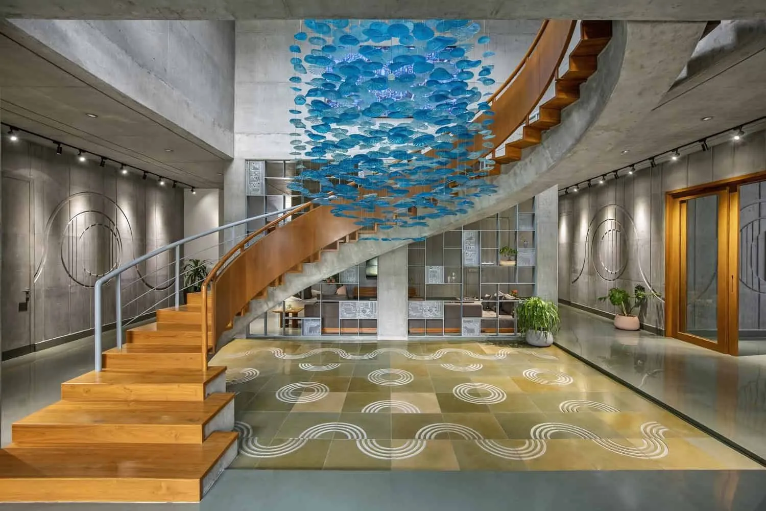 卡纳什·阿ssociates在印度瓦多达拉的混凝土别墅