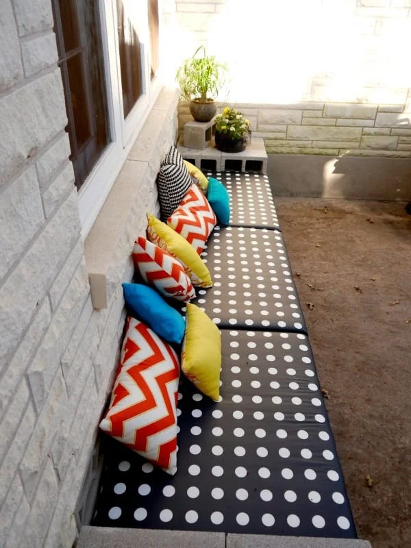 4. Banco DIY de ladrillo