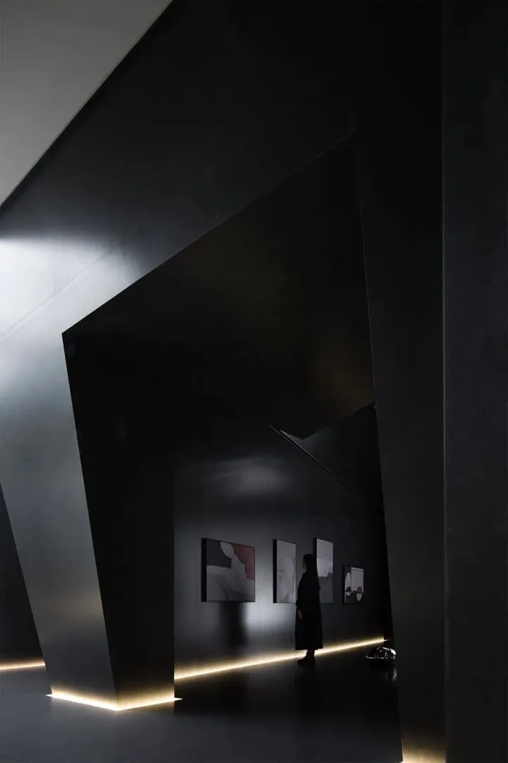 Spanish Exhibition Hall GOJE from Slate by Topway Space Design: Geometry, Light and Poetic Space