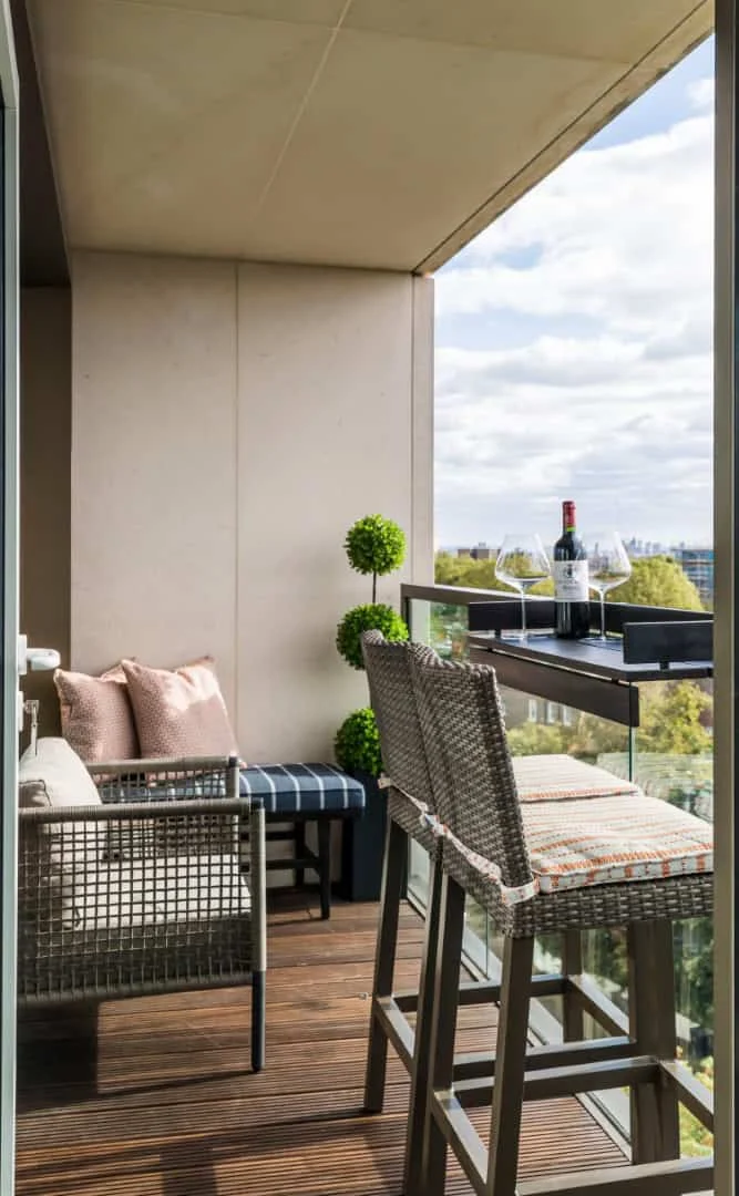 2. Wolf House, Kensington High Street