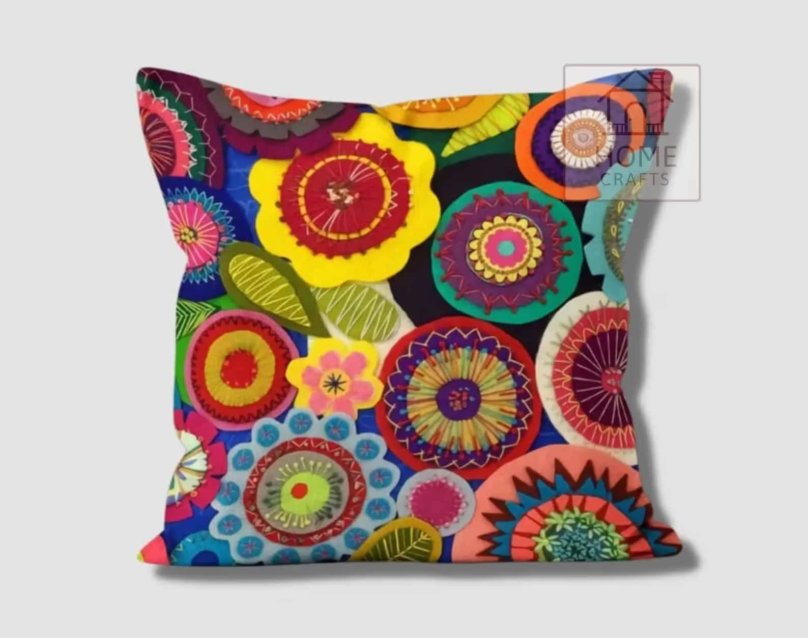 2. Almohada mágica multicolor con flores